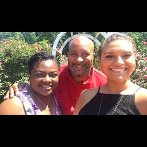 Meet your Posher, Elizabeth