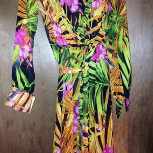 NWOT Sheer floral maxi makes great beach coverup