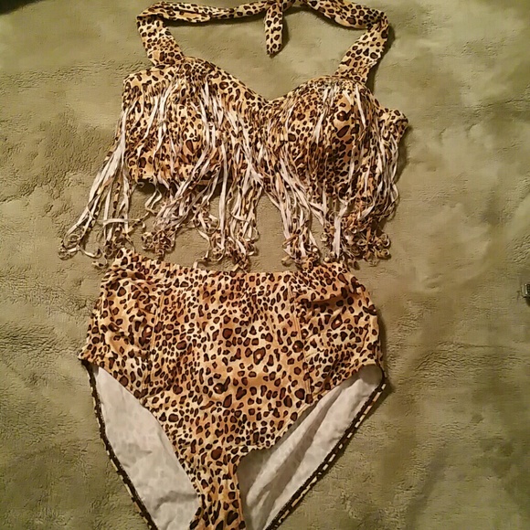 **Never worn** Plus size 2-piece halter swimsuit