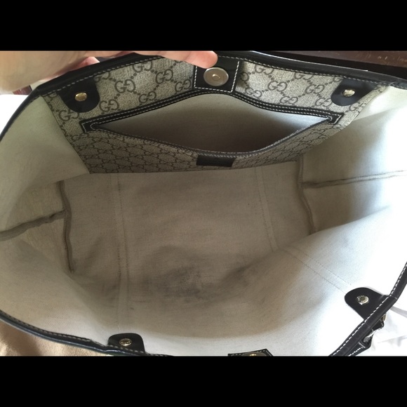 🚫SOLD🚫 Authentic Gucci Tattoo Hearts Joy Tote - Picture 2 of 4