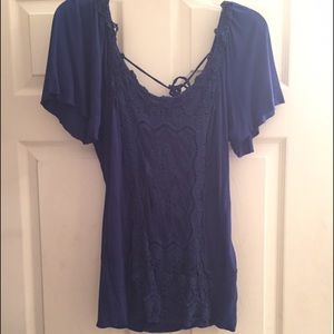 Adorable Navy Top w/ Lace Front Panel