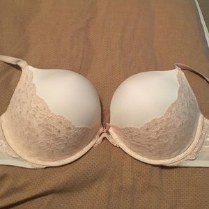 VS DREAM ANGELS. never used good condition