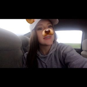 Meet your Posher, Raegan