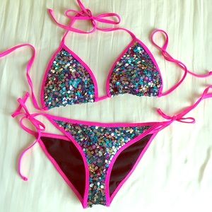 NEW Sequin scrunch butt bikini 💖 NEVER WORN!