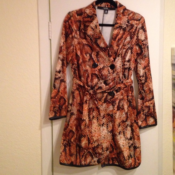 Reduced!! Kensie Lighweight Jacket