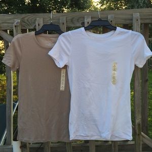Tan and white scoop neck short sleeve cree tees