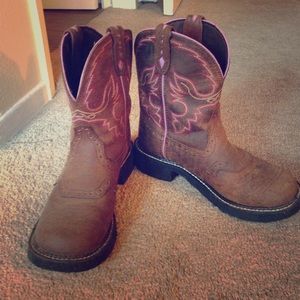 Never been worn Justin boots