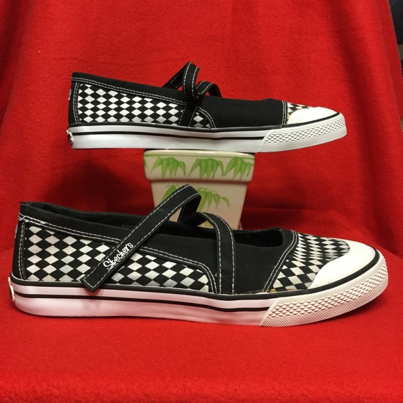 skechers checkered shoes