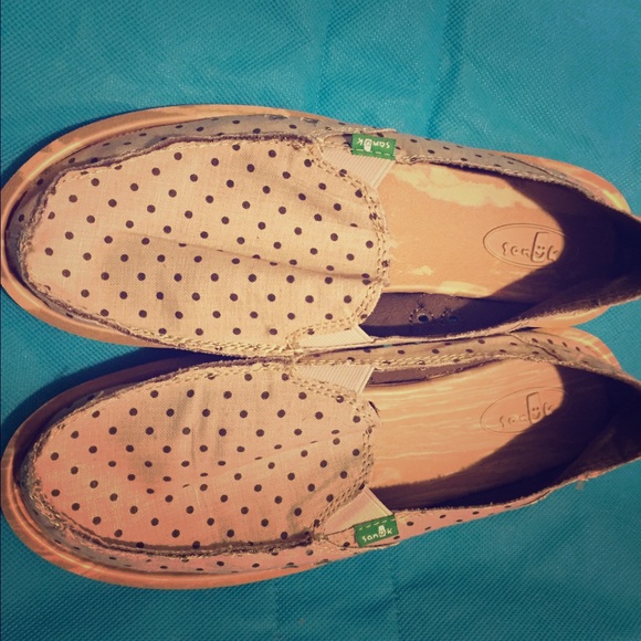 NWOT Sanuk Hot Dotty Slip-ons size 10W