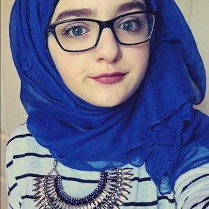Meet your Posher, Noura
