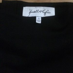Kendall & Kylie size small black mini skirt