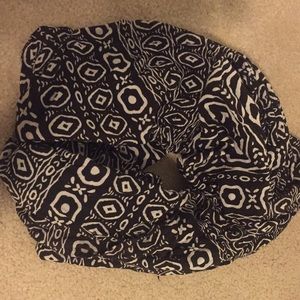 Lucky Brand Black and White Infinity Scarf