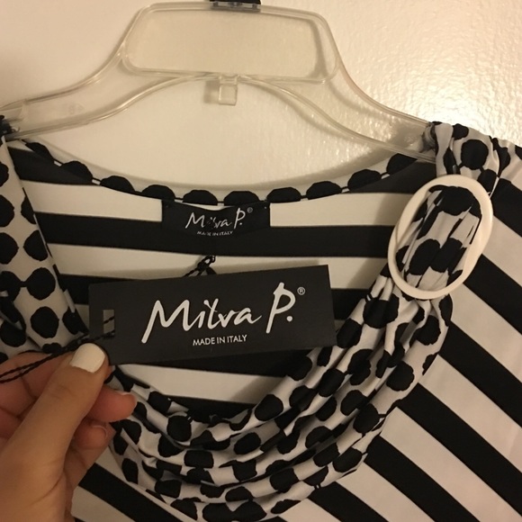 NWT Black and White Top - Picture 3 of 3