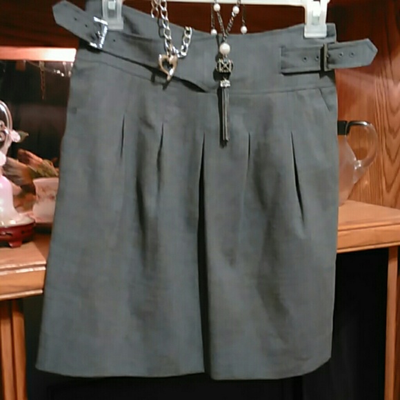 BCBG MAXAZRIA SKIRT SIZE 2, NEW WITHOUT TAGS - Picture 2 of 4