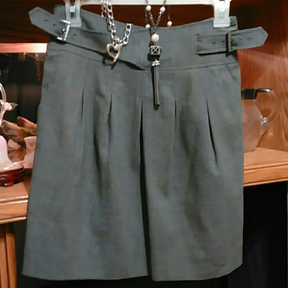 BCBG MAXAZRIA SKIRT SIZE 2, NEW WITHOUT TAGS - Picture 3 of 4