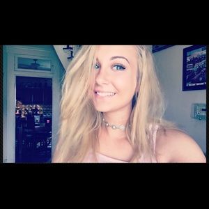 Meet your Posher, Julie