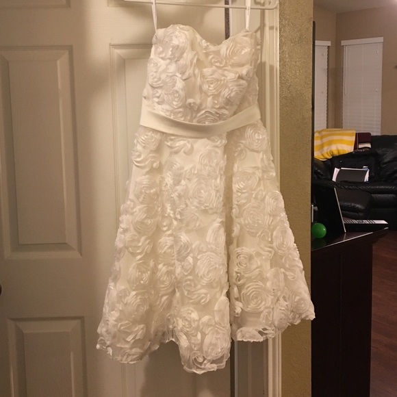 Short bridal dress