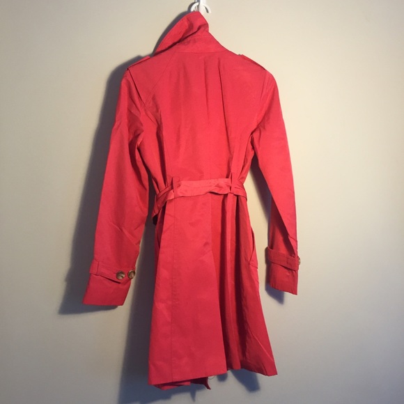 Pink Ruffled Guess Trench - Picture 4 of 6