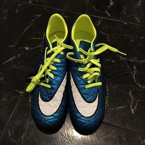 FLASH SALE❗️ Nike women's cleats