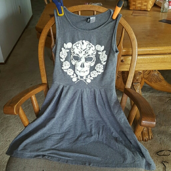Grey dress with skull decal