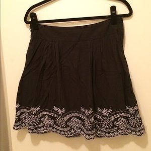 Black skirt with white hem detail