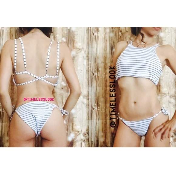 High neck reversible floral cute strappy bikini - Picture 3 of 3