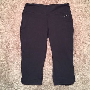 NIKE dri-fit capris
