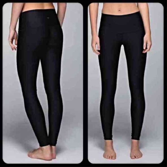 Lululemon shine tight 6 RARE