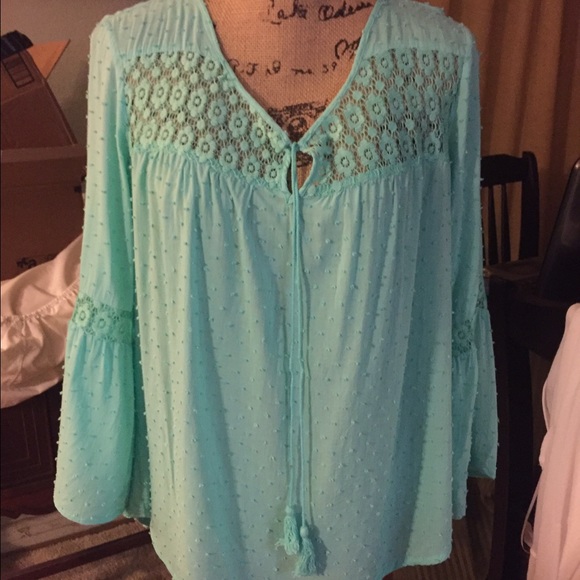 Adorable Cato Top