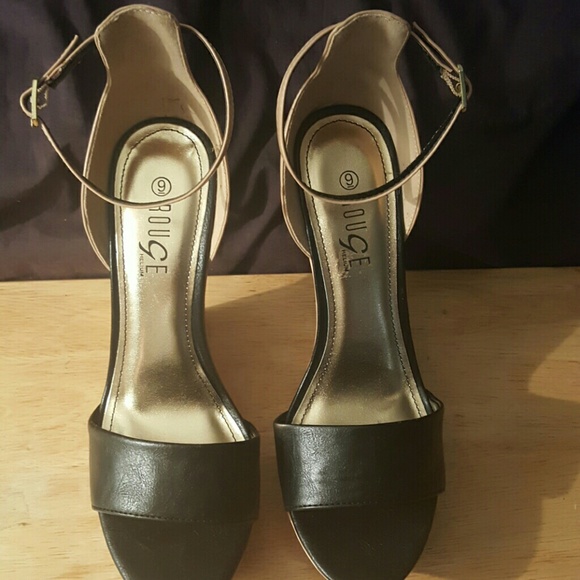 Rouge shoes