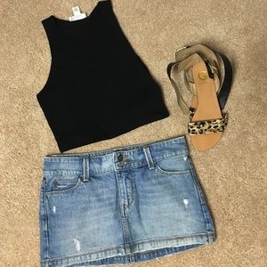 Hollister slightly distressed Jean skirt!