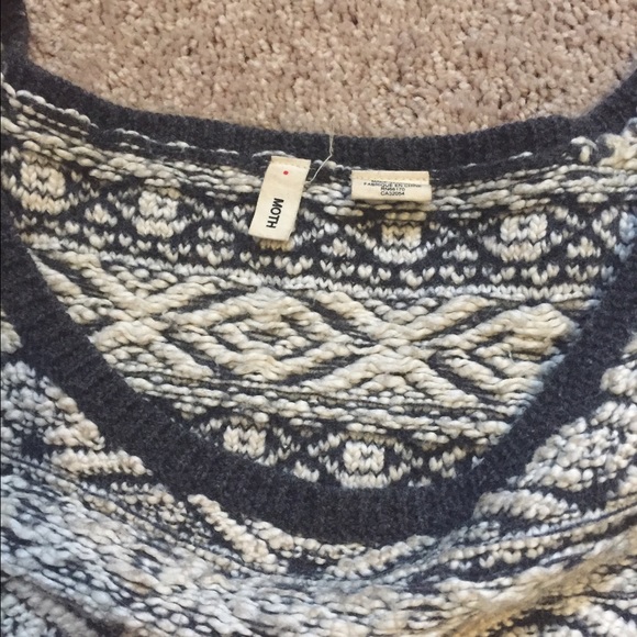 Moth Cable Knit Cropped Sweater