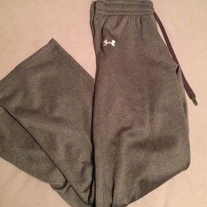 Womens Under Armor sweats!