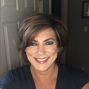 Meet your Posher, Stefanie