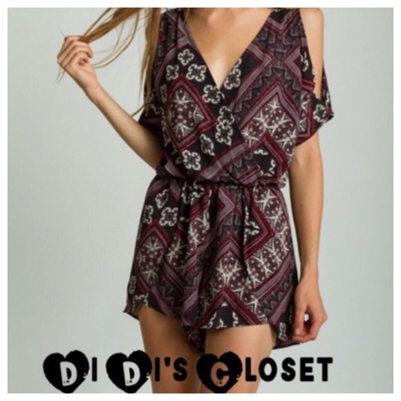 CLEARANCE‼️FIRM‼️Tribal Printed Romper - Picture 3 of 3