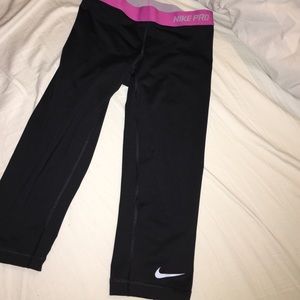 Nike cropped pants