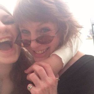 Meet your Posher, Ellenjo