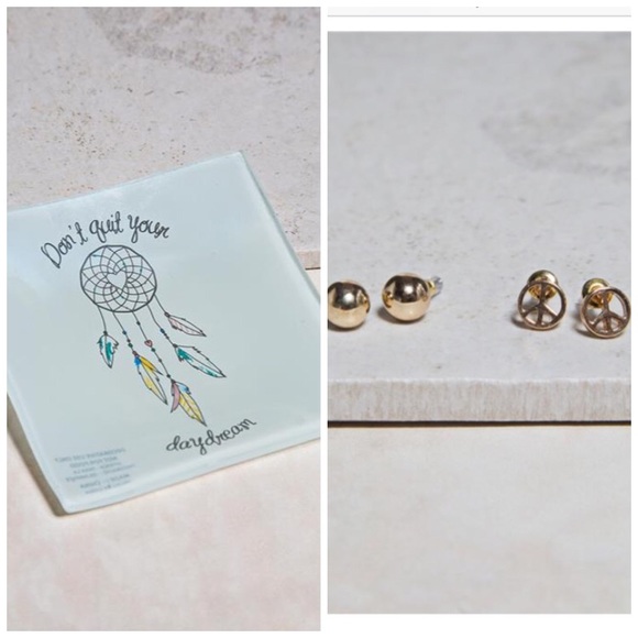 Jewelry Tray w/ 2 pair of earrings