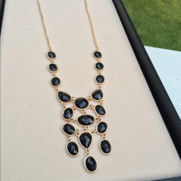Tear-drop Black Stone Necklace