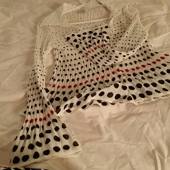 Button up blouse.with cute Polk dots