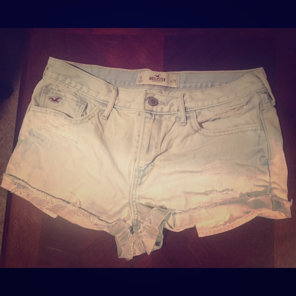 Hollister Shorts - Picture 1 of 2