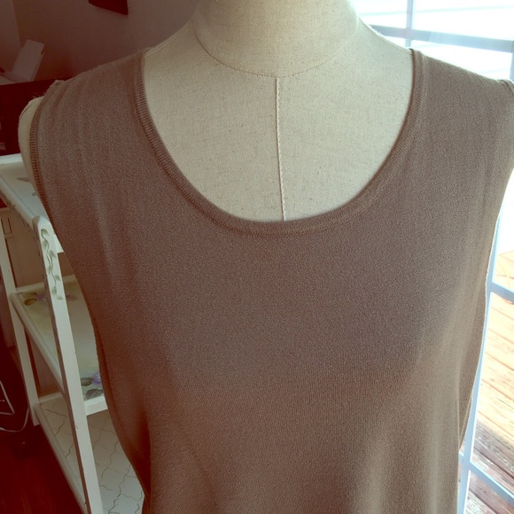 Chico's Scoop Neck Sleeveless Top