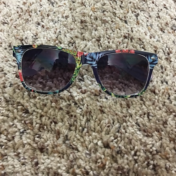 never used sun glasses