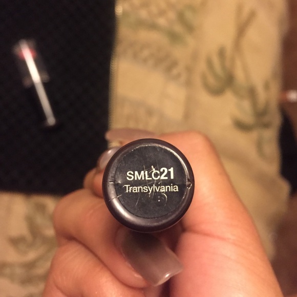 Lipstick - Picture 2 of 4