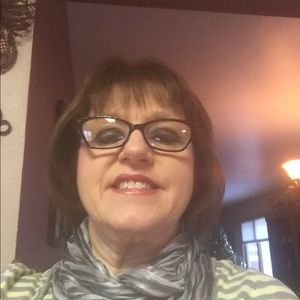 Meet your Posher, Joanie