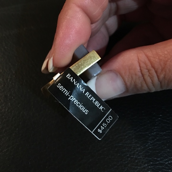 Banana Republic stone ring - Picture 2 of 4