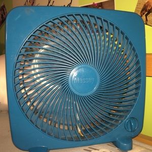 A blue fan