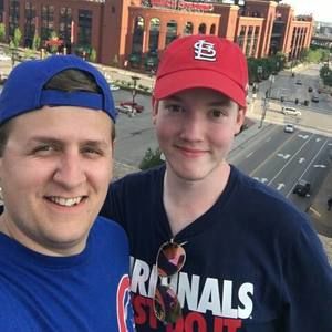 Meet your Posher, Criss