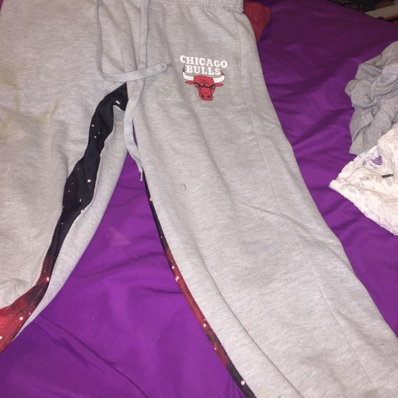 Chicago Bulls joggers - Picture 1 of 3