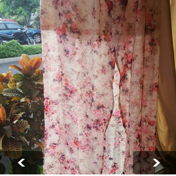 high slit maxi Guess - Picture 2 of 3